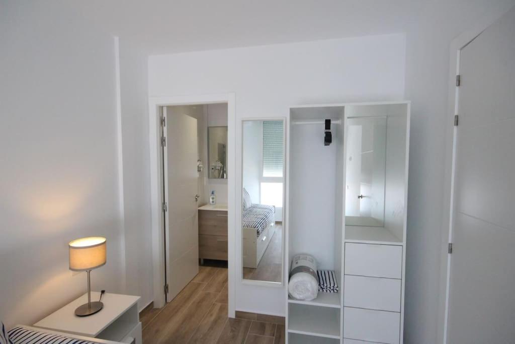 Apartment Las Vistas Beach View, 1 Bedroom Лос Кристианос Экстерьер фото